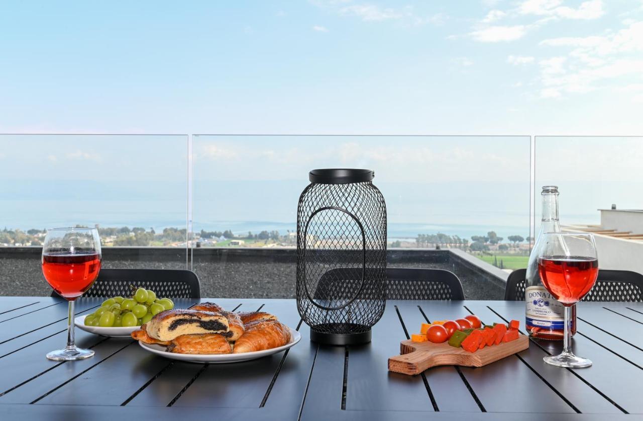 Yalarent C Kinneret Hotel Apartments Migdal Eksteriør billede