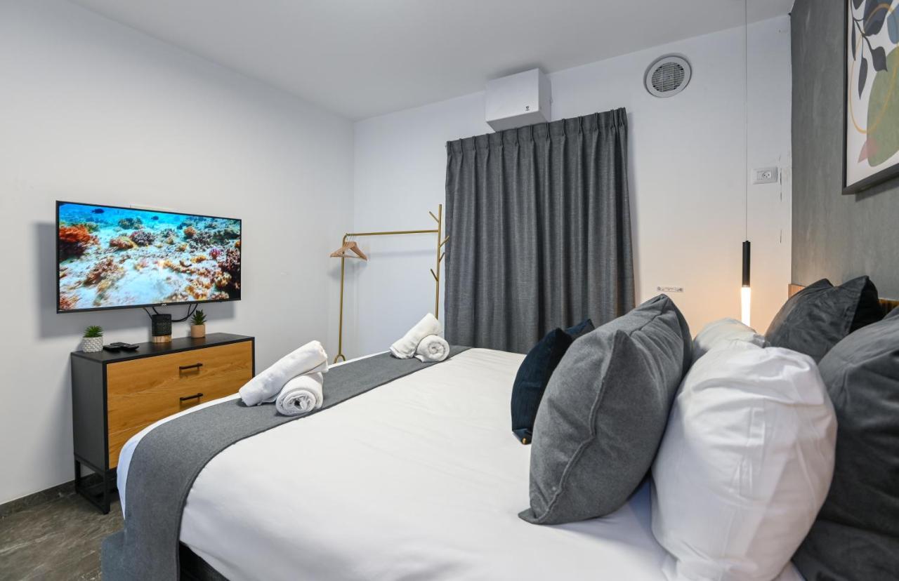 Yalarent C Kinneret Hotel Apartments Migdal Eksteriør billede