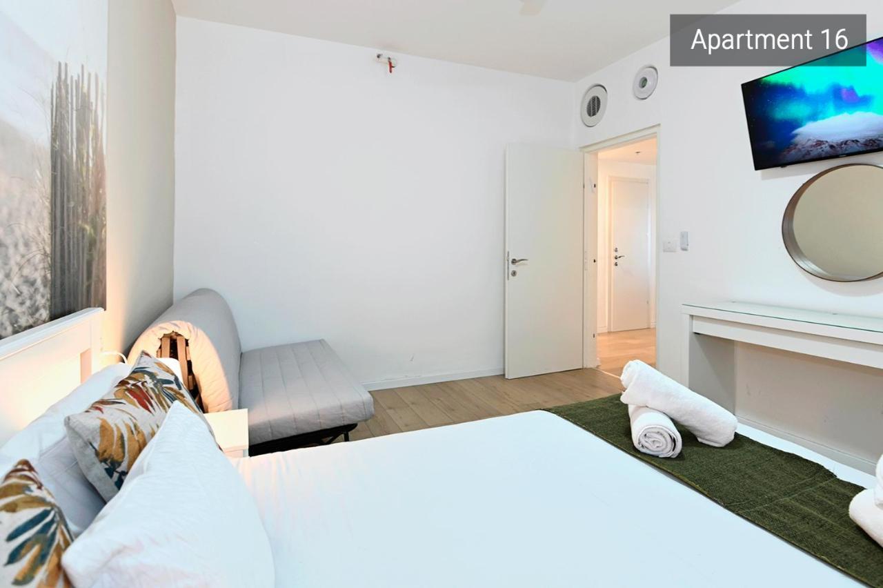 Yalarent C Kinneret Hotel Apartments Migdal Eksteriør billede
